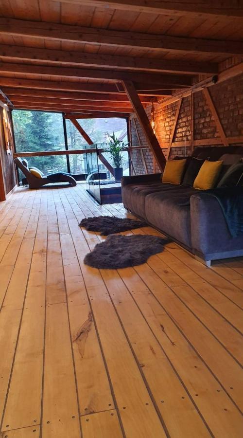 Gosciniec Pod Lipa Bed & Breakfast ชกลาร์สกา ปอเรมบา ภายนอก รูปภาพ