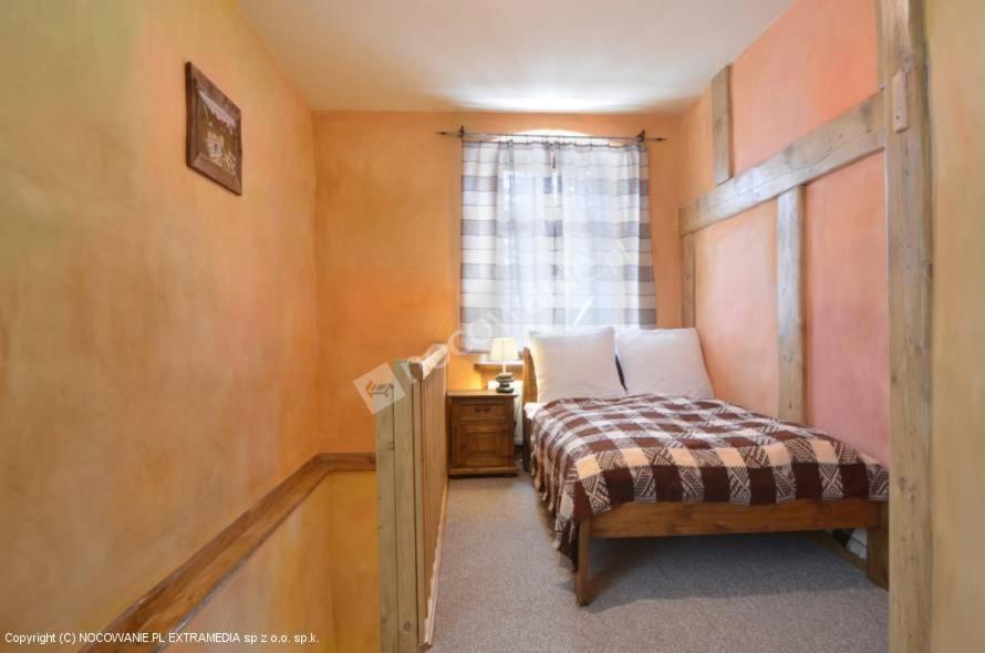 Gosciniec Pod Lipa Bed & Breakfast ชกลาร์สกา ปอเรมบา ภายนอก รูปภาพ